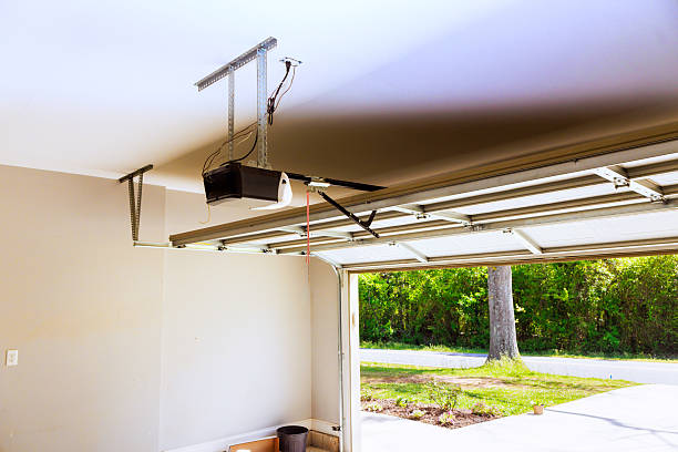 Top rated local Garage Door specialists in Buhler, KS